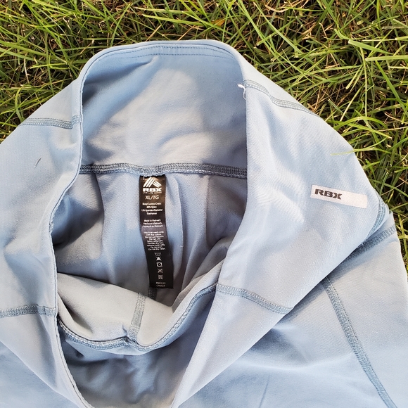 Capri length yogas - Picture 4 of 8